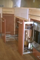 Modulk&uuml;che: Detail eines Unteschrank-Auszugs